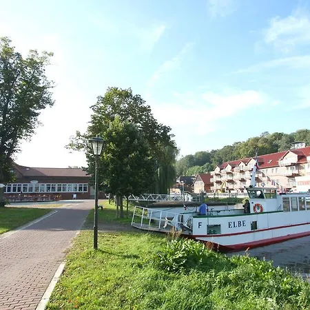 Hafen - Elbe Szálloda